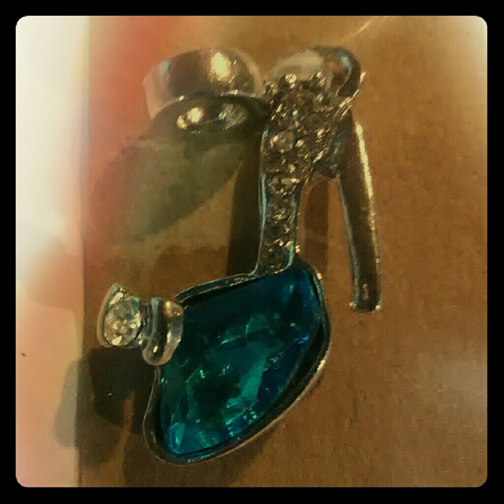 Unmarked Pendant / charm